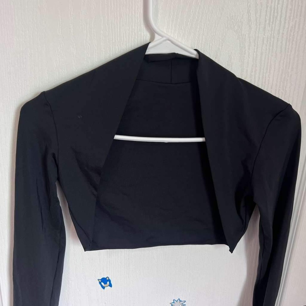 AAKVT Black Long Sleeve Shrug Bolero Mock Neck Thumbholes Cropped Top Size M NEW - Picture 4 of 16
